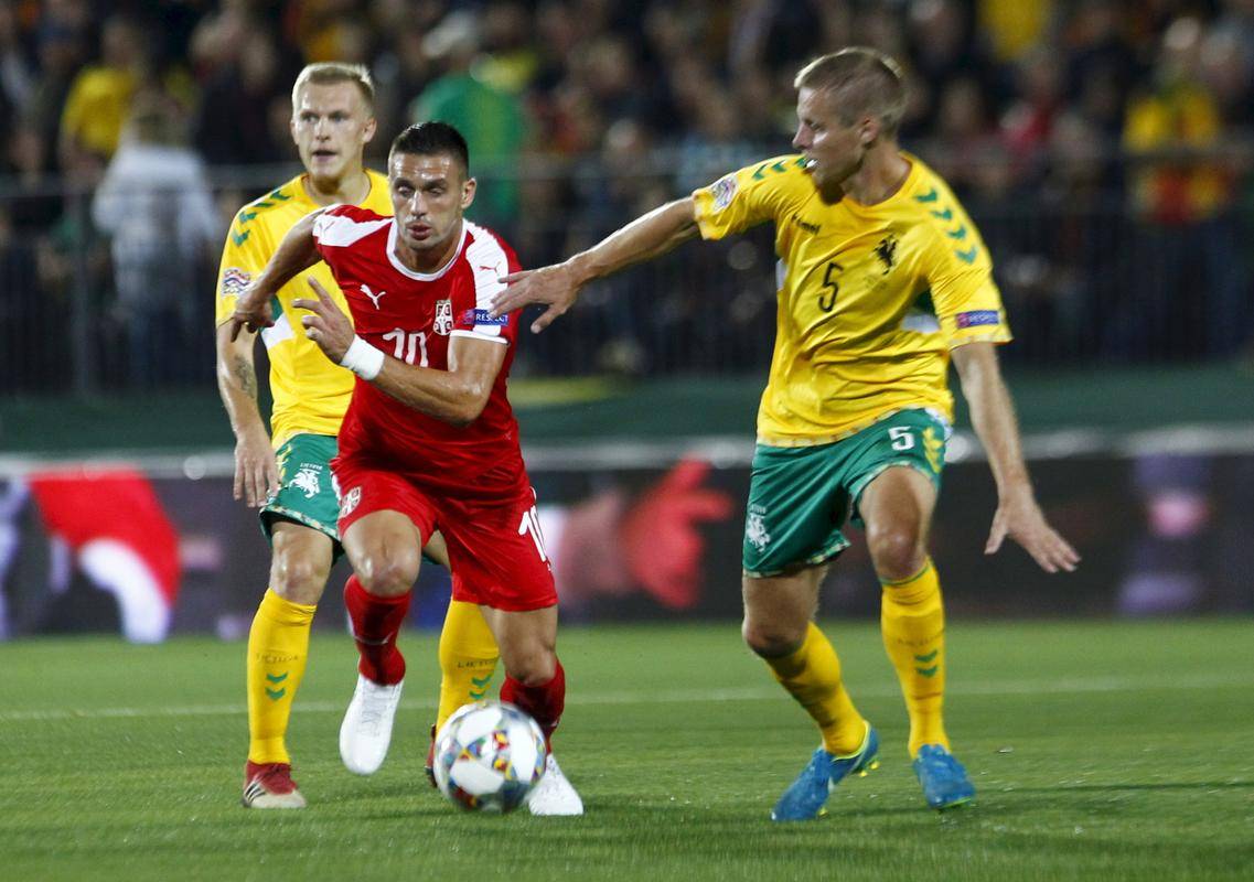 阿尔巴尼亚主场逼平匈牙利，欧国联积分榜变化大