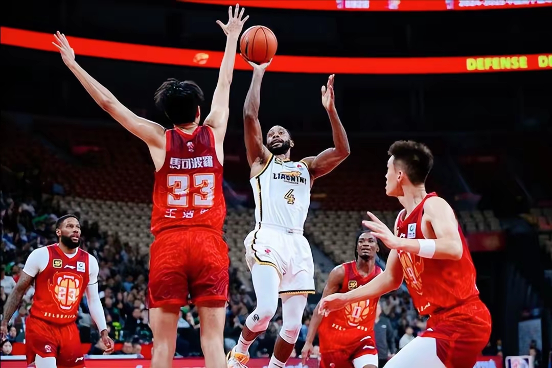 包含吉林队力克辽宁队取得关键胜利的词条