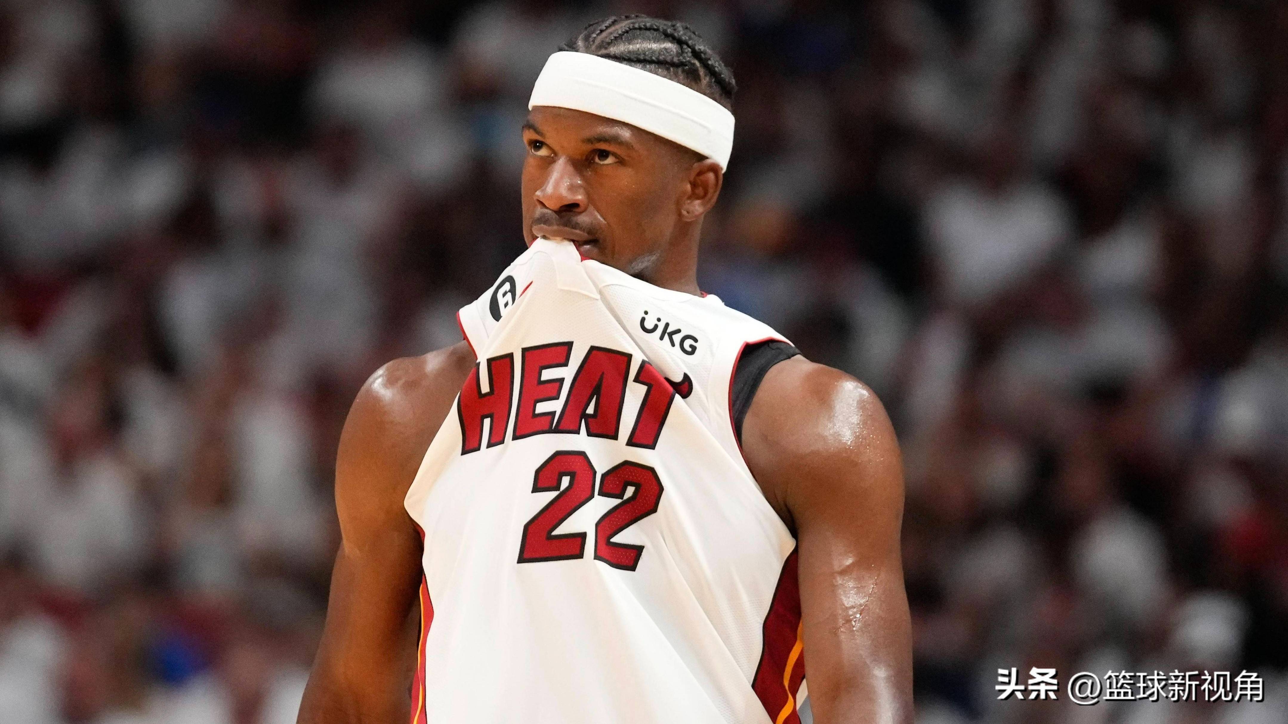 巴特勒绝杀时刻，引发争议点燃赛场，猛龙迎来胜利！